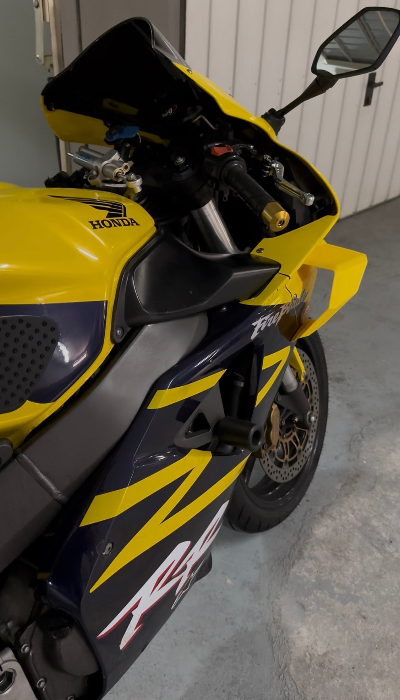 CBR954 Winglets (2002-2003) Color (Black)